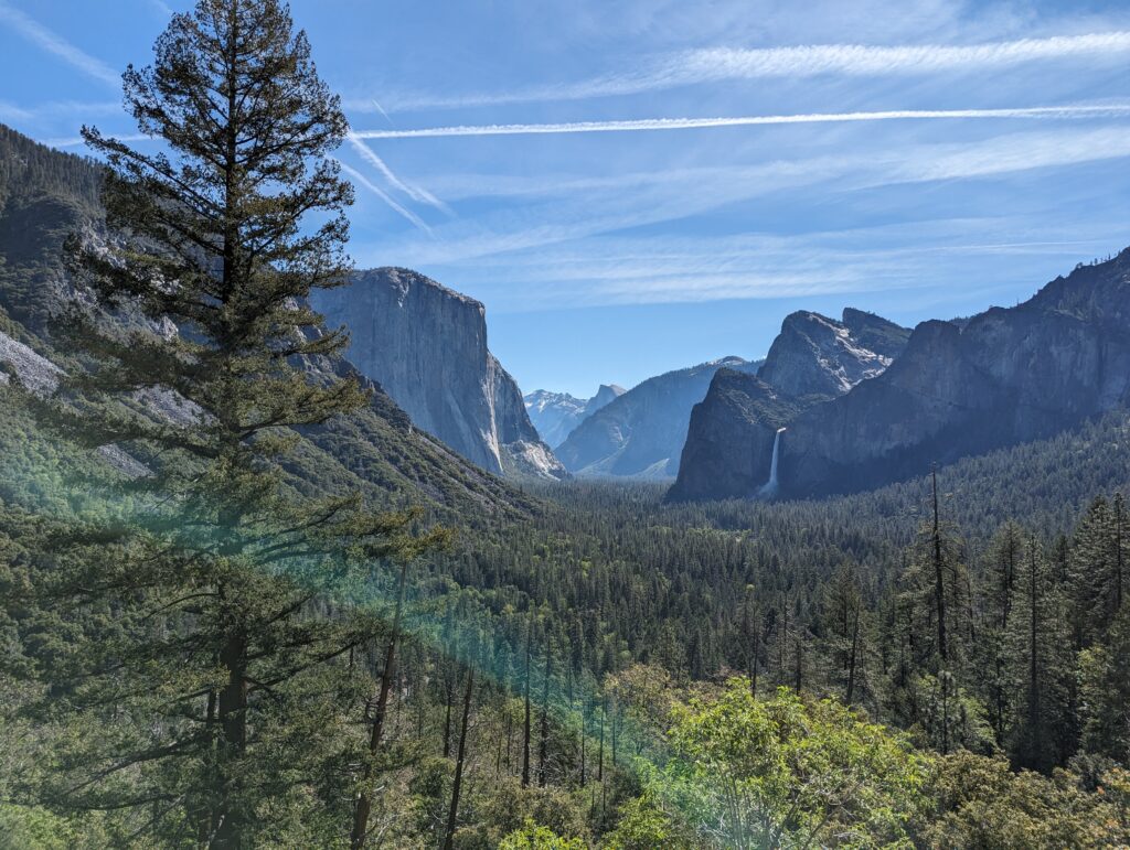 The famous Tunnel View of Yosemite National Park 